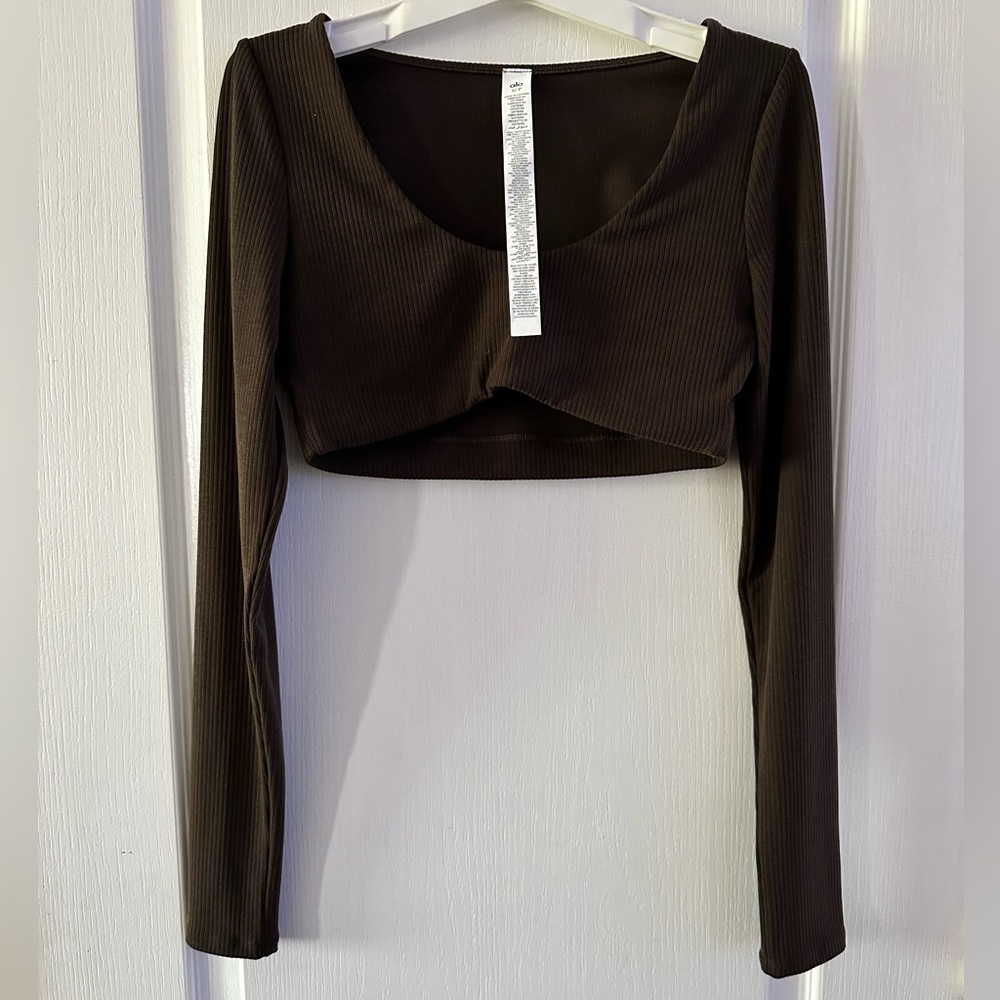 Alo ribbed defined long sleeve crop top